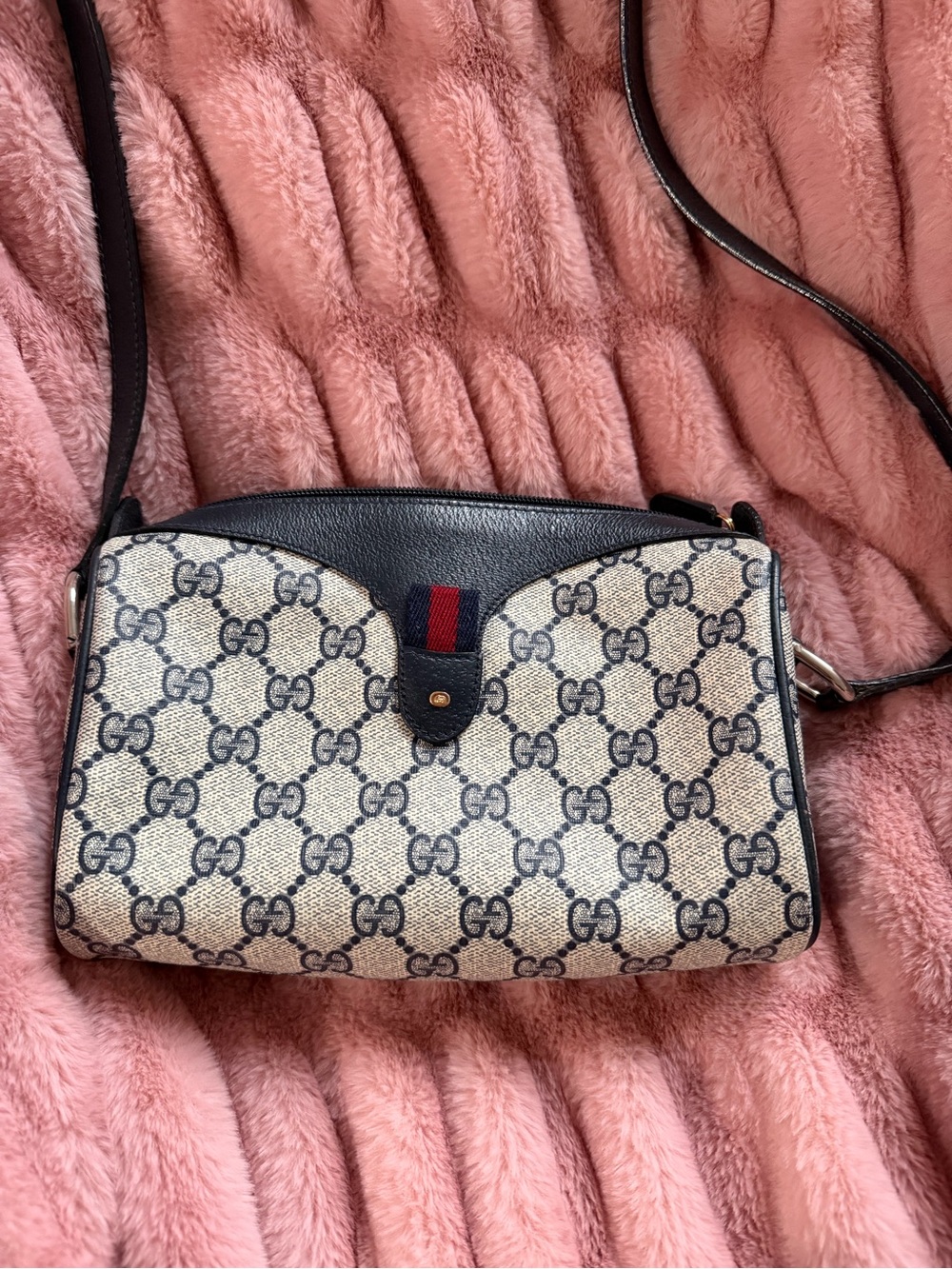 Authentic Vintage Gucci GG Supreme Navy Monogram Web Stripe Crossbody Bag